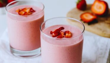 Breakfast, Smoothie, Chocolate, Peanut Better, Bananas, Curd, Milk