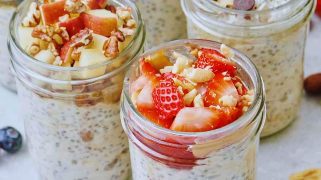EGGS, TOFU, SMOOTHIE, OATS, CHERRY, NUTS, COTTAGE CHEESE, PROTEIN