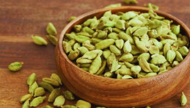 Cardamom, Metabolism, Detox, Digestion, Sleep, Weight Loss