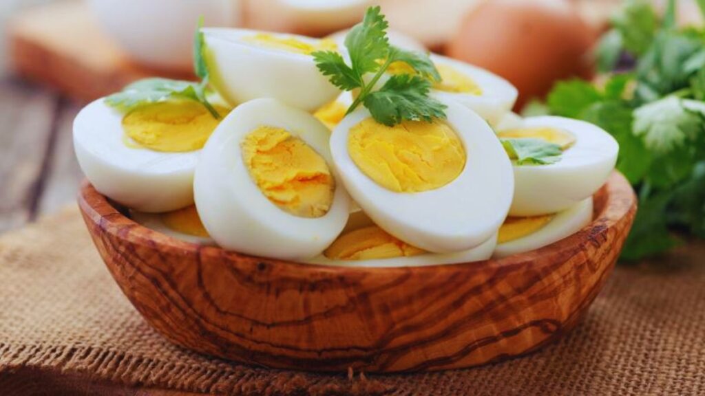 muscle recovery nutrition, post-workout foods, best foods for muscle recovery, protein for muscle repair, omega-3 fatty acids, dairy for muscle recovery, starchy vegetables for energy, post-workout protein, foods to reduce muscle soreness, post-exercise recovery meals