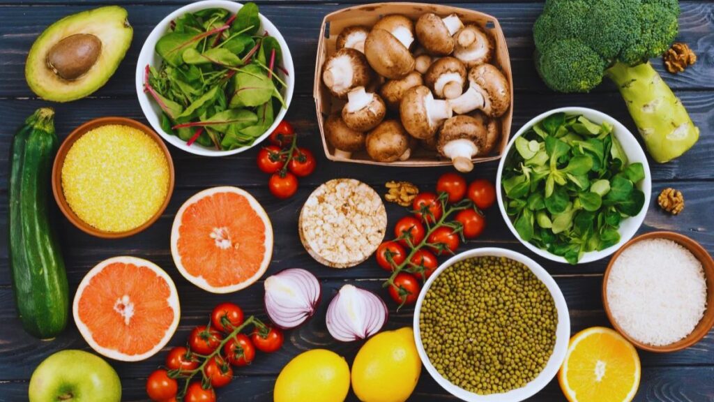 Weight Loss, Collagen, Health, Nuts, Leafy Greens, Carrots, Soy, Avocado, Citrus Fruits