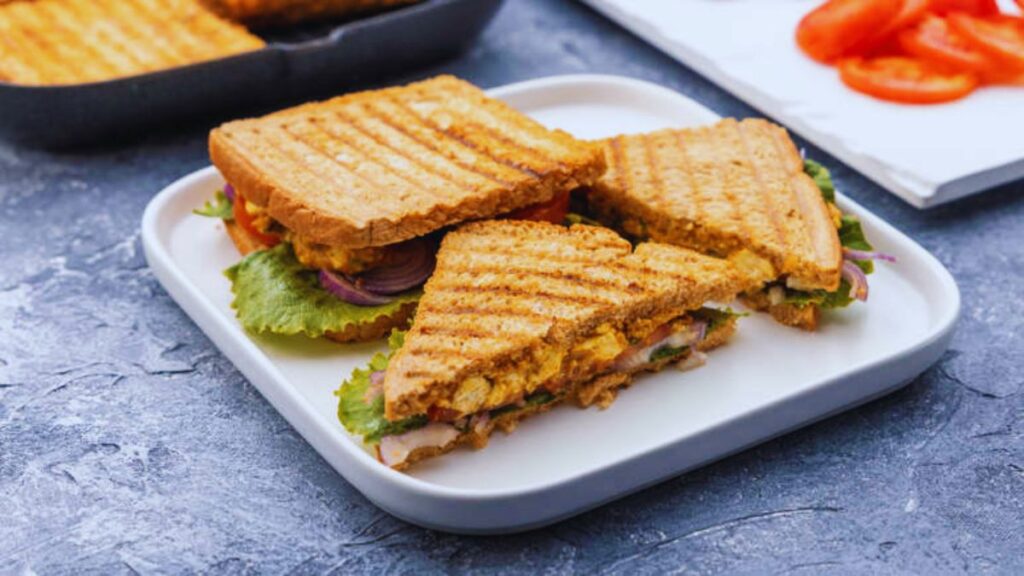 Spinach, Iron, Protein, Paneer, Chicken, Curd, Tuna, Corn, Cheese