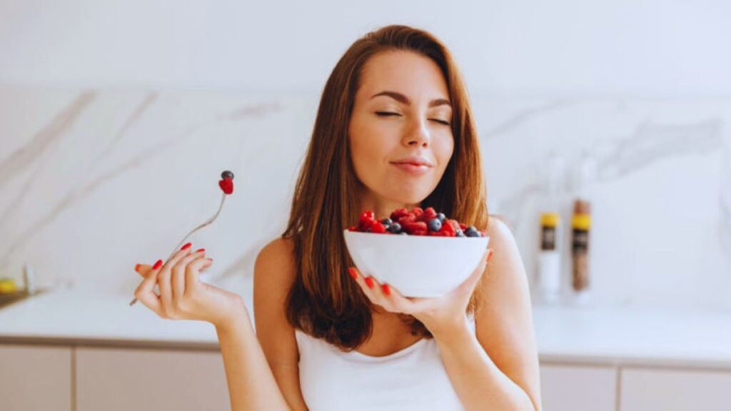 Weight Loss, Collagen, Health, Nuts, Leafy Greens, Carrots, Soy, Avocado, Citrus Fruits