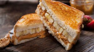 Spinach, Iron, Protein, Paneer, Chicken, Curd, Tuna, Corn, Cheese