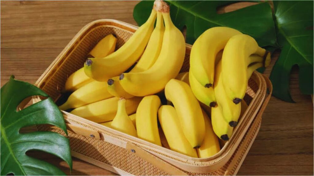 Guava, Bananas, Pineapple, Oranges, Mangoes, Lemon
