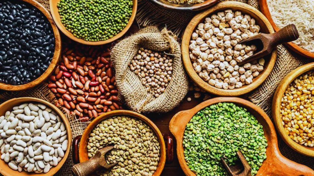 Nails, Biotin, Zinc, Vegetarian, Nuts, Spinach, Berries, Sweet Potato, Legumes, Pumpkin Seeds
