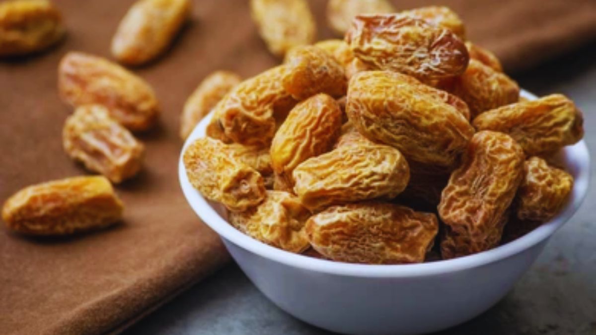 dates benefits in winter, dates health benefits, khajoor benefits, winter superfoods, dates for energy, dates for immunity, dates for digestion, benefits of eating dates, healthy winter foods, natural energy booster, dates nutrition, dates for skin and hair, dates for heart health, winter diet tips, why eat dates in winter, dates vitamins minerals, dates for bones, digestive health dates, winter wellness foods, superfoods for winter