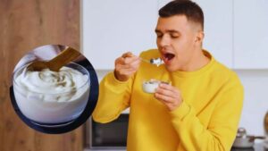 best time to eat yoghurt, yoghurt for gut health, probiotics timing, yoghurt for weight loss, yoghurt before meals, Greek yoghurt benefits, yoghurt for bones, when to eat yoghurt, yoghurt health benefits, yoghurt snack timing, probiotic absorption, healthy eating tips, yoghurt diet, nutritional benefits of yoghurt, yoghurt after workout, yoghurt digestion