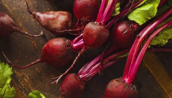 beetroot benefits, beetroot for skin, beetroot for hair, chukandar beauty uses, natural glow, beetroot face mask, beetroot hair growth, beetroot juice for beauty, home remedies for glowing skin