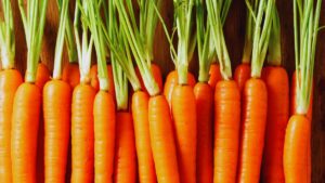 benefits of eating carrots in winter, carrots during winter, winter vegetables for immunity, carrot health benefits, carrots for skin and hair, carrots for immunity, vitamin A rich foods, beta carotene benefits, carrots for eyesight, winter diet tips, healthy winter foods, carrots for digestion, carrot nutrition, root vegetables in winter, immune boosting foods winter